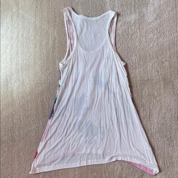 Chelsea & Violet Floral Sequin Tank Top in Pink and White - Picture 3 of 3